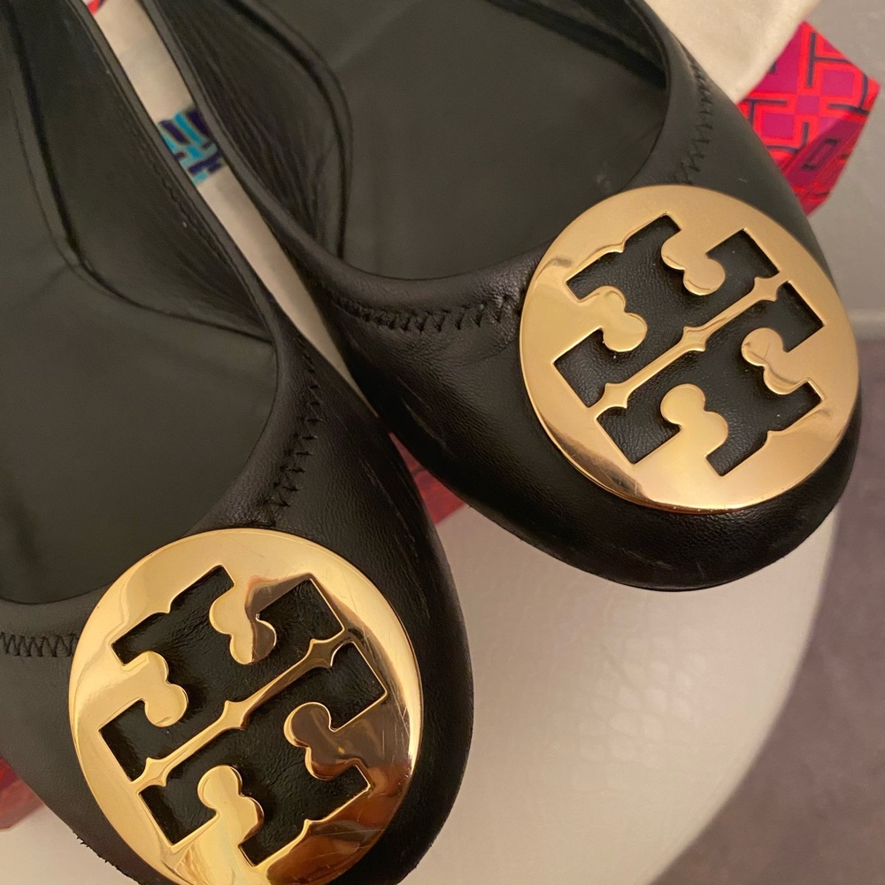 Tory Burch original Reva ballet flats (size 10) Black w/ gold buckle
